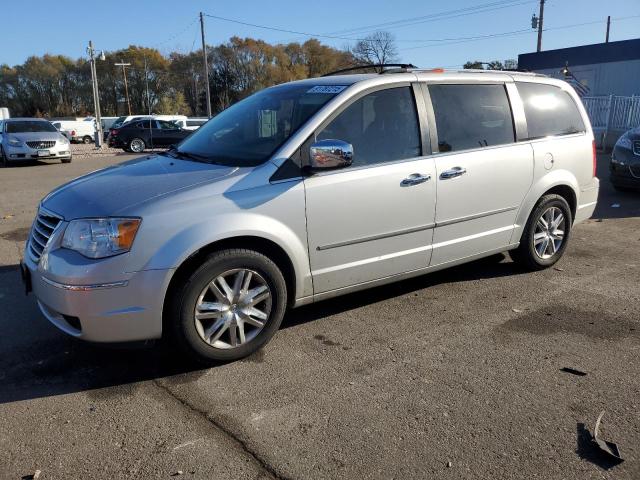Global Auto Auctions: 2010 CHRYSLER TOWN & COU