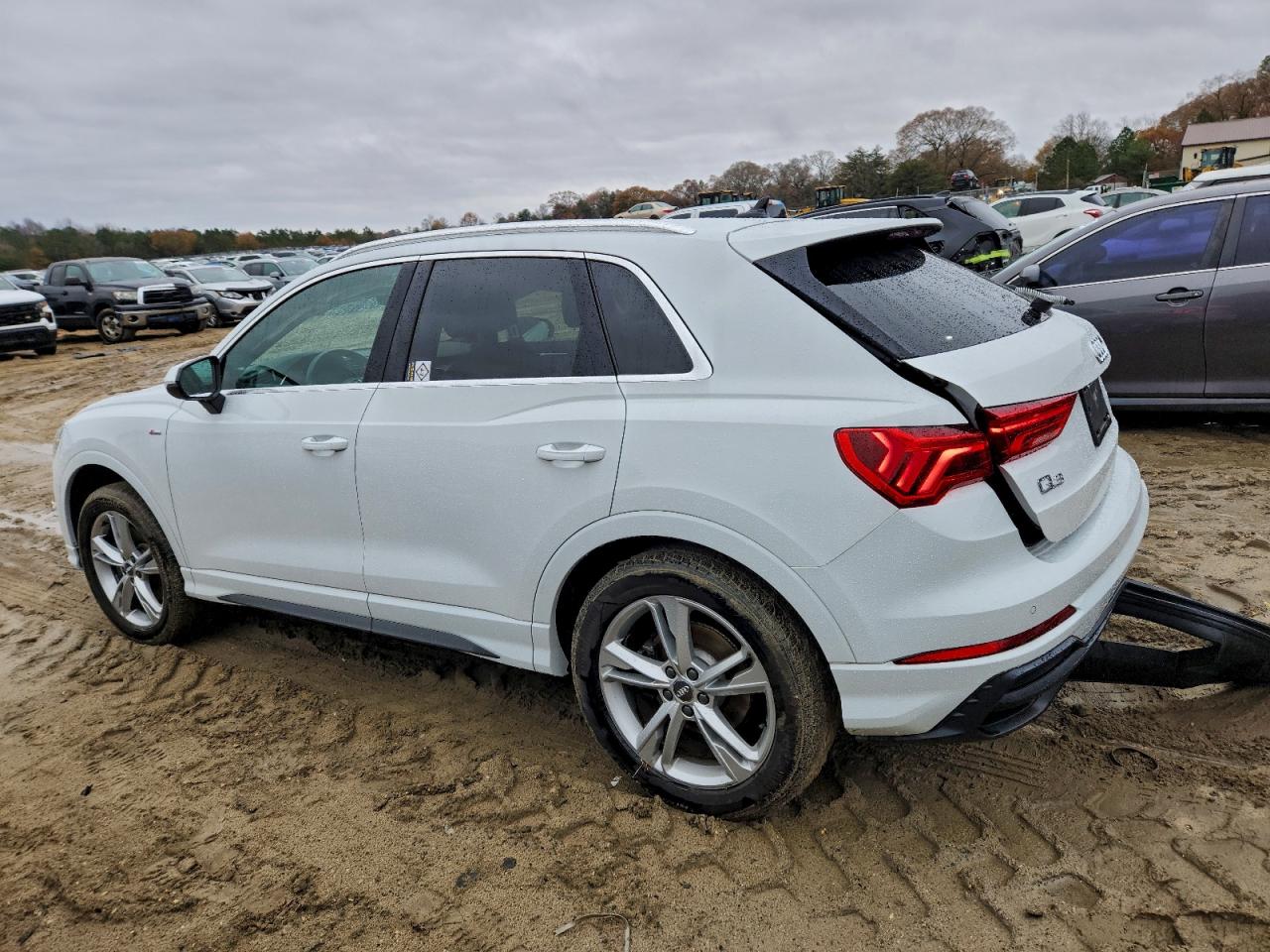 AUDI Q3 PREMIUM PLUS S-LINE