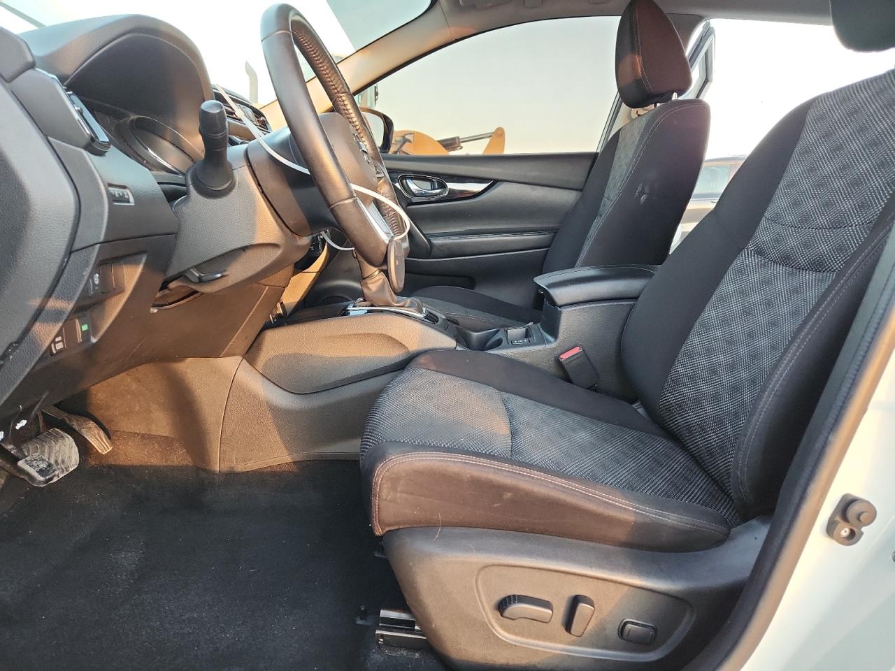 NISSAN ROGUE SPORT S