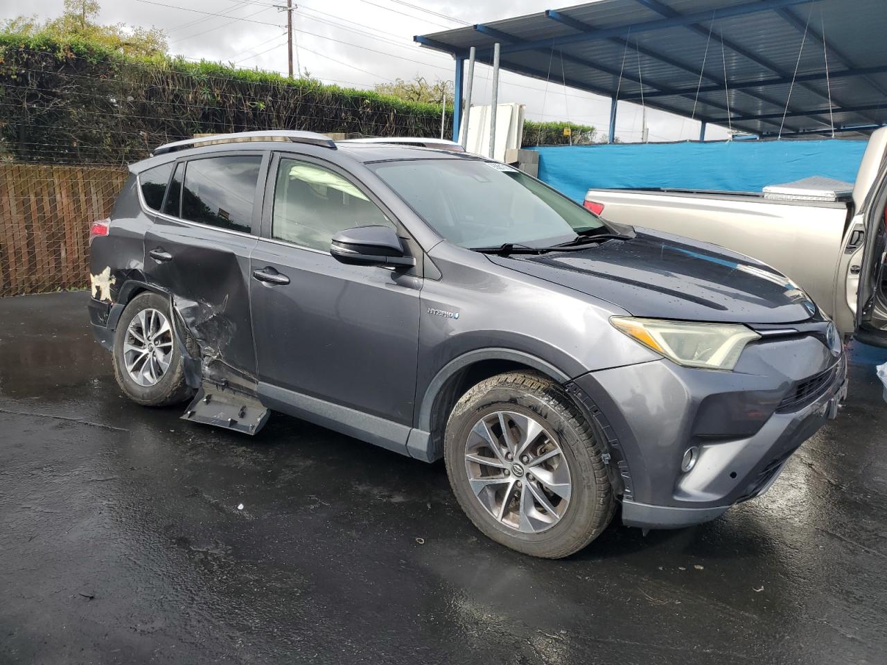 TOYOTA RAV4 LE