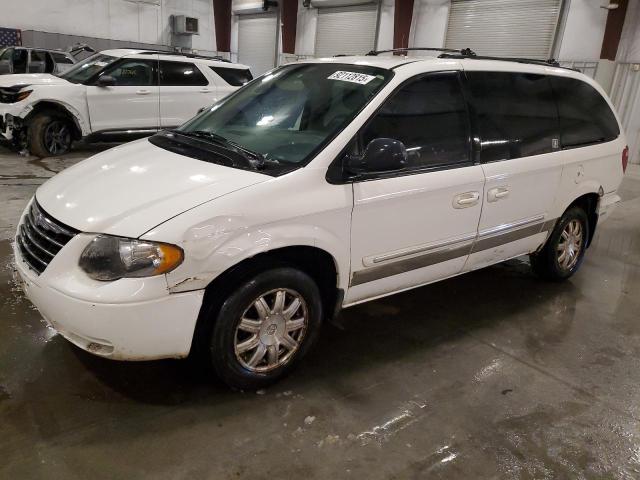 Global Auto Auctions: 2006 CHRYSLER TOWN & COU