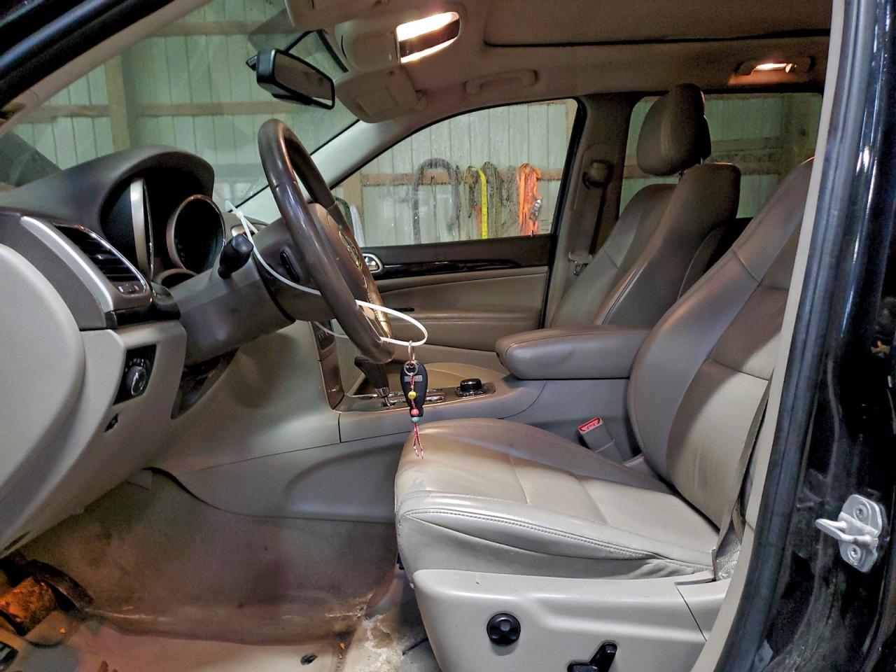 JEEP GRAND CHEROKEE LAREDO