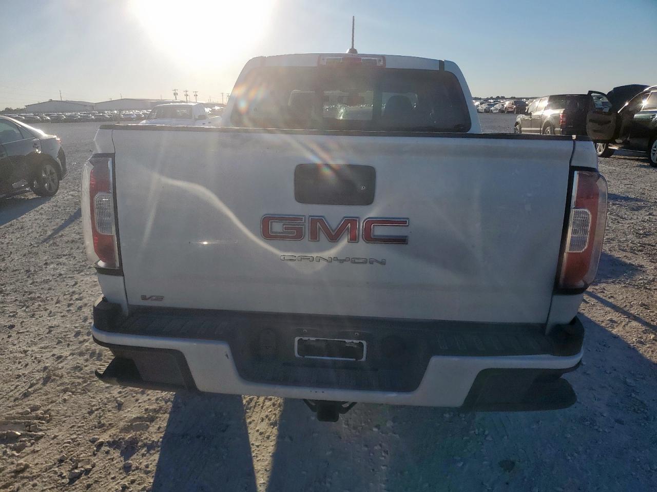GMC CANYON ELEVATION