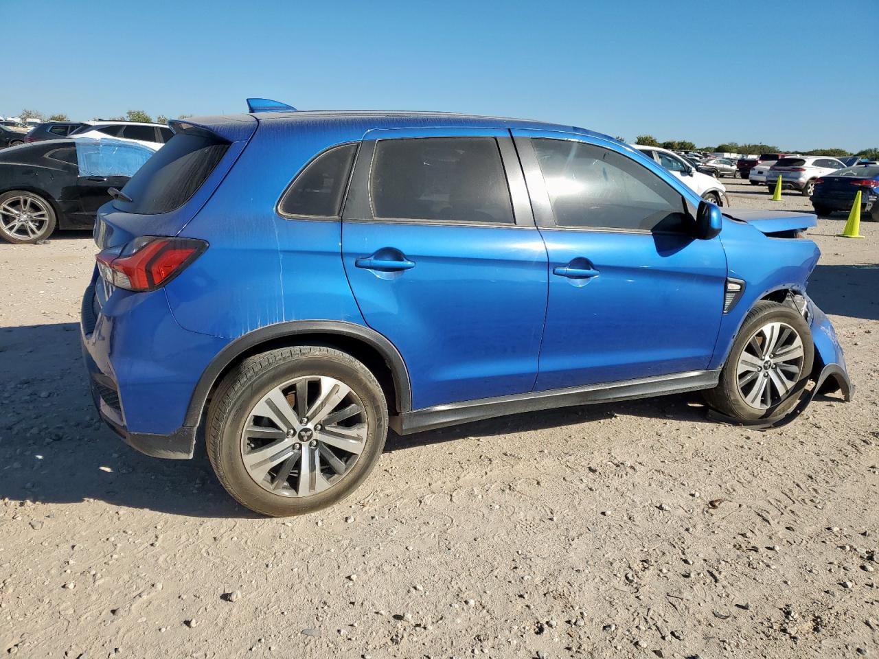 MITSUBISHI OUTLANDER ES