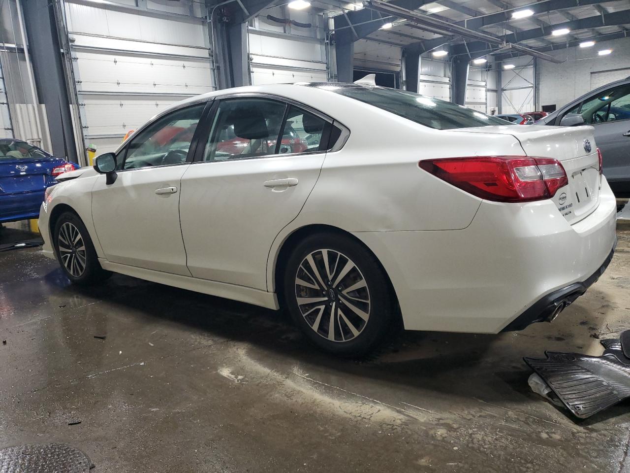 SUBARU LEGACY 2.5I PREMIUM