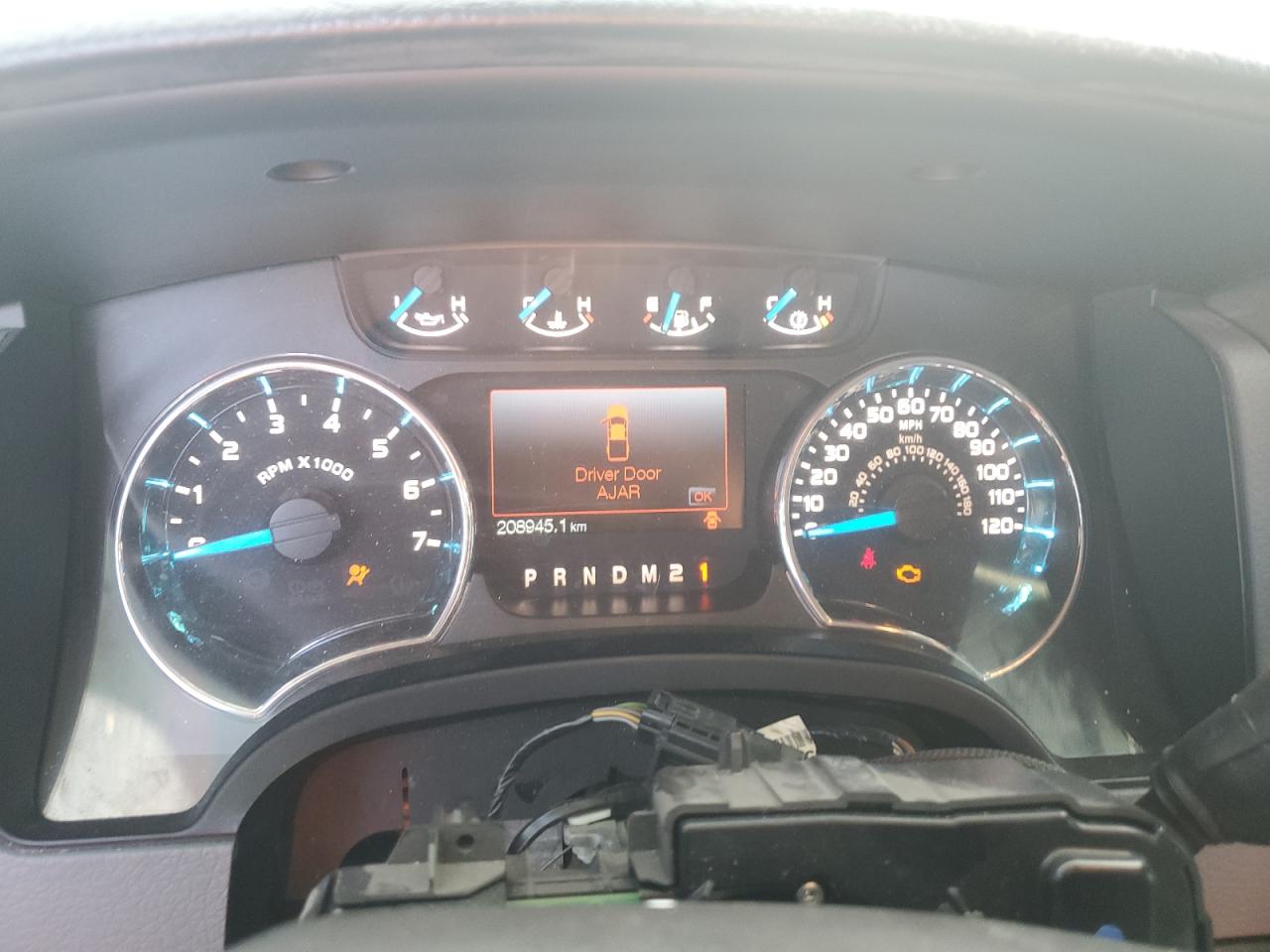 FORD F-150 SUPER CAB