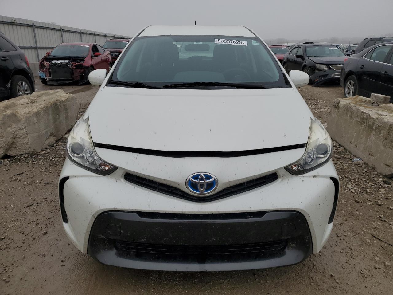 TOYOTA PRIUS V
