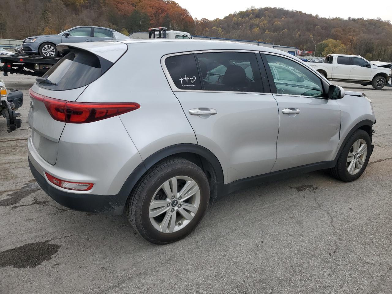 KIA SPORTAGE LX