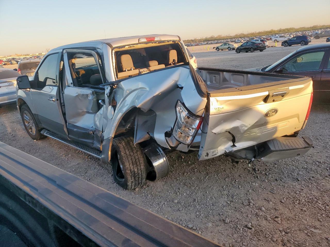 FORD F-150 SUPERCREW