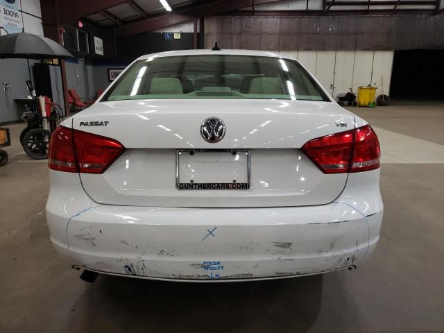 2015 VOLKSWAGEN PASSAT S - 1VWAT7A37FC088885