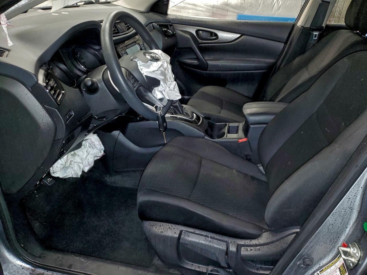 NISSAN ROGUE SPORT S