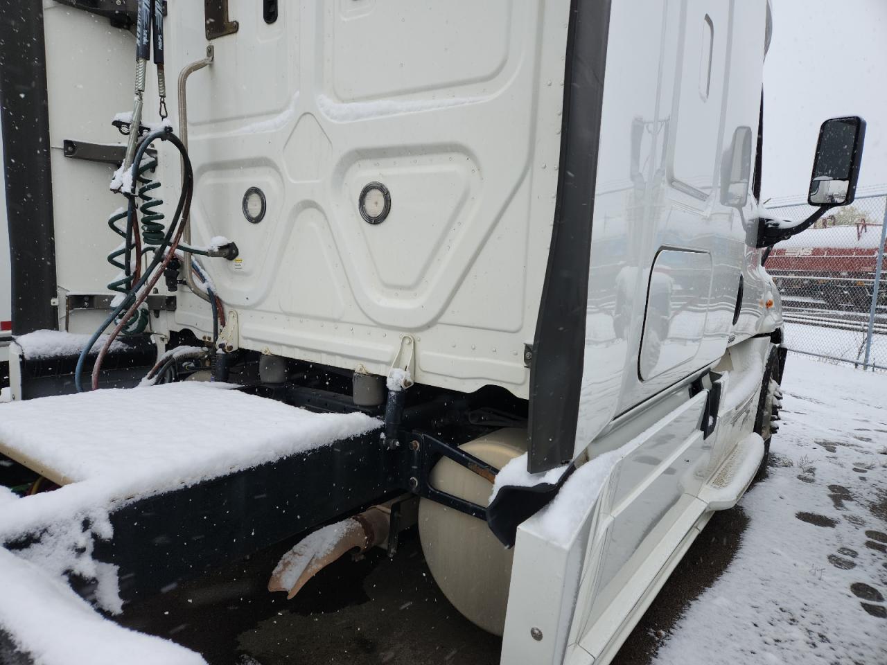 Lot #3285637316 2019 FREIGHTLINER CASCADIA 1