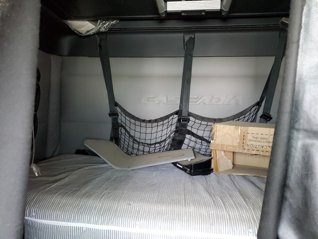 Lot #3287273011 2019 FREIGHTLINER CASCADIA 1