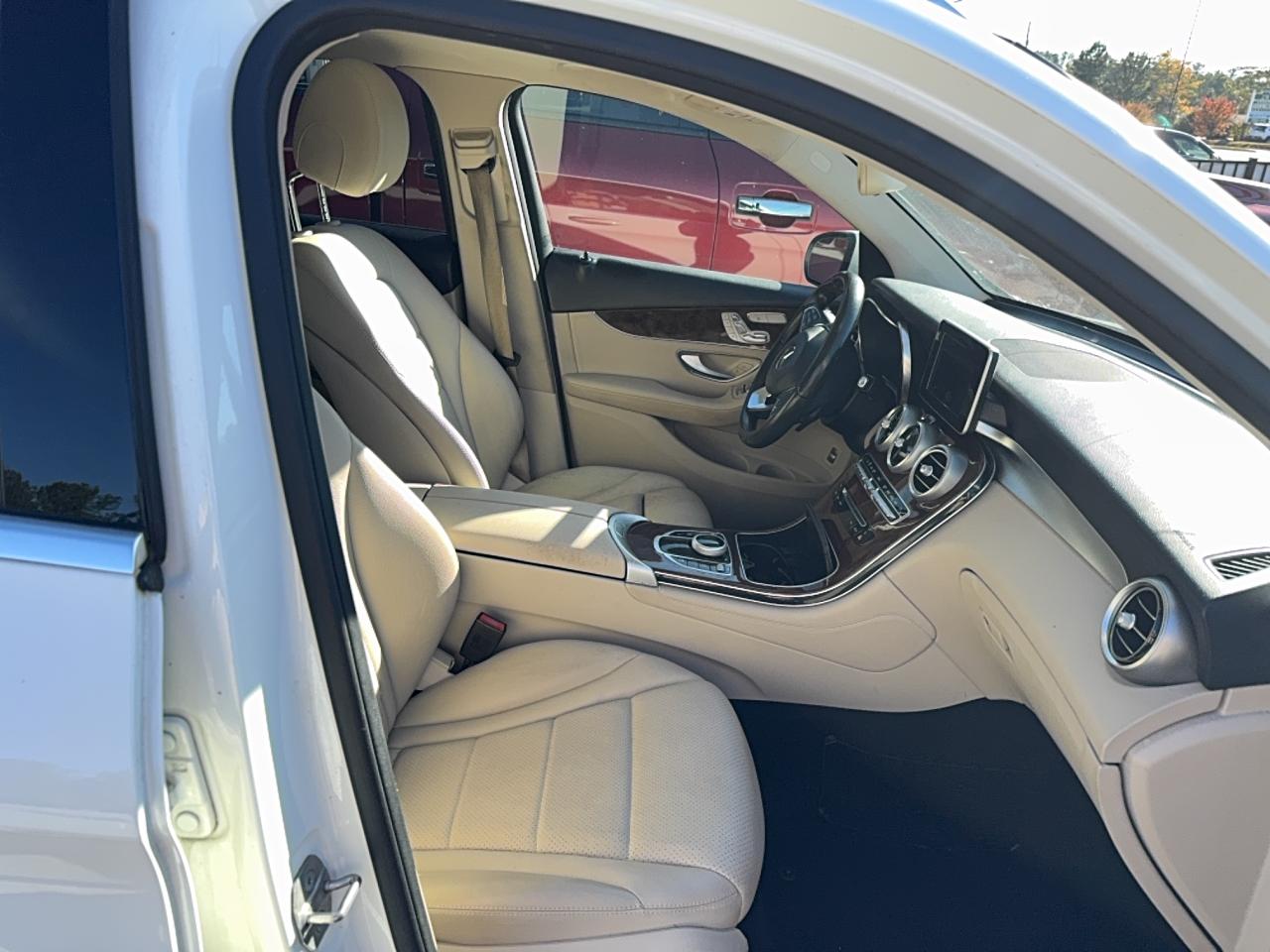 MERCEDES-BENZ GLC-CLASS 300