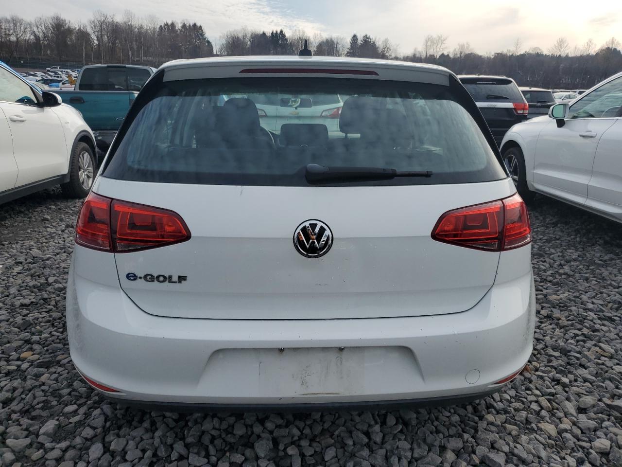 VOLKSWAGEN E-GOLF SE