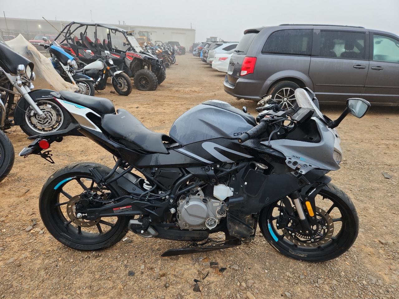 Lot #3294127941 2023 CF MOTO 300SS