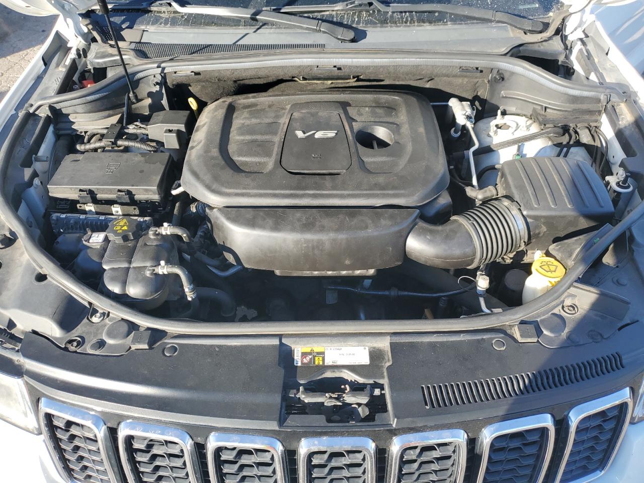 JEEP GRAND CHEROKEE LAREDO