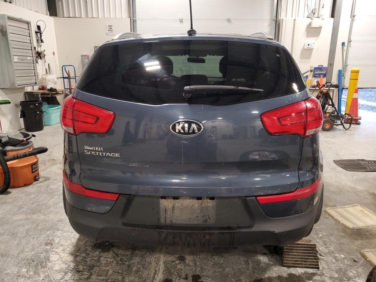 KIA SPORTAGE LX