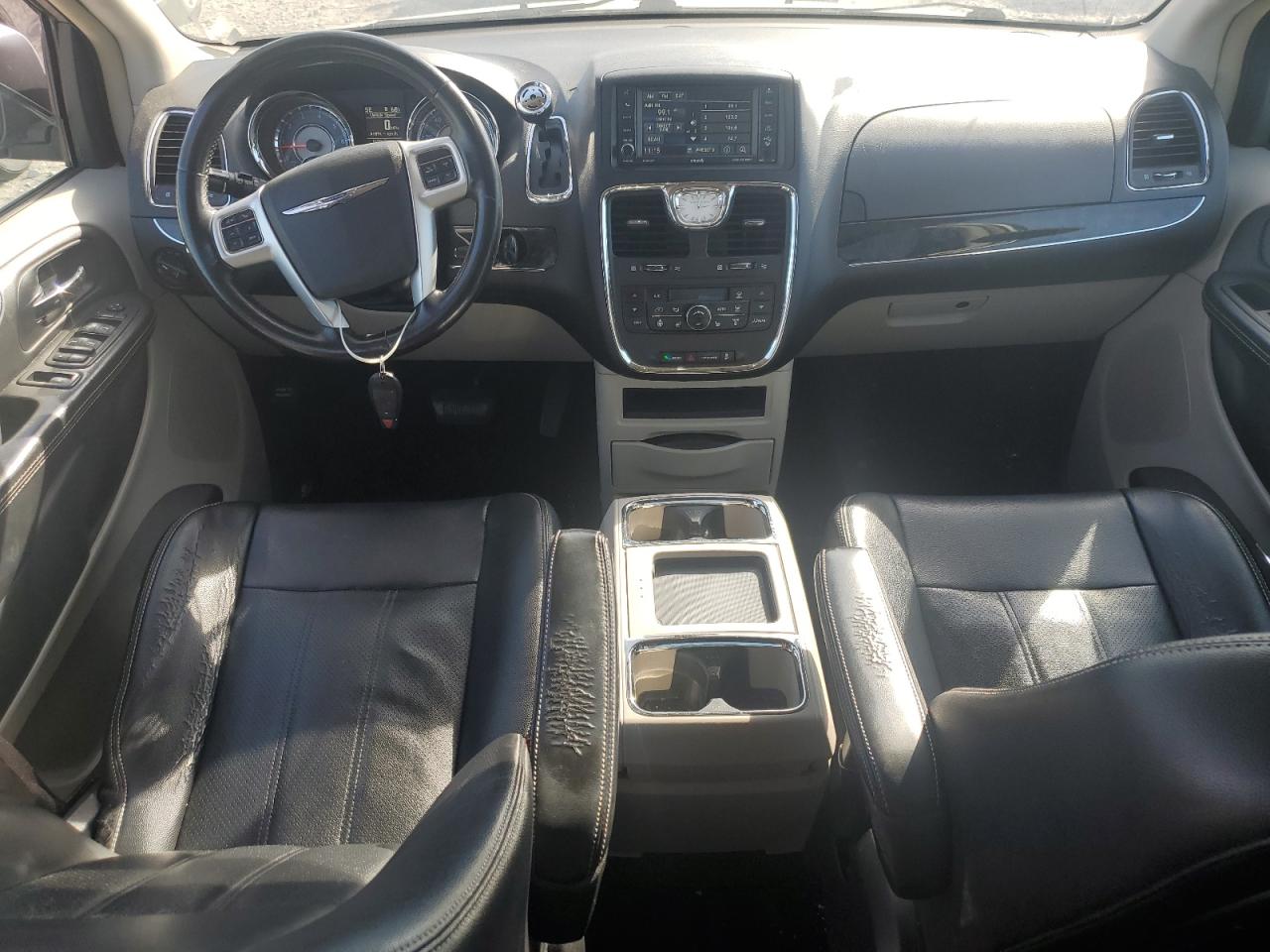 CHRYSLER TOWN & COUNTRY TOURING L