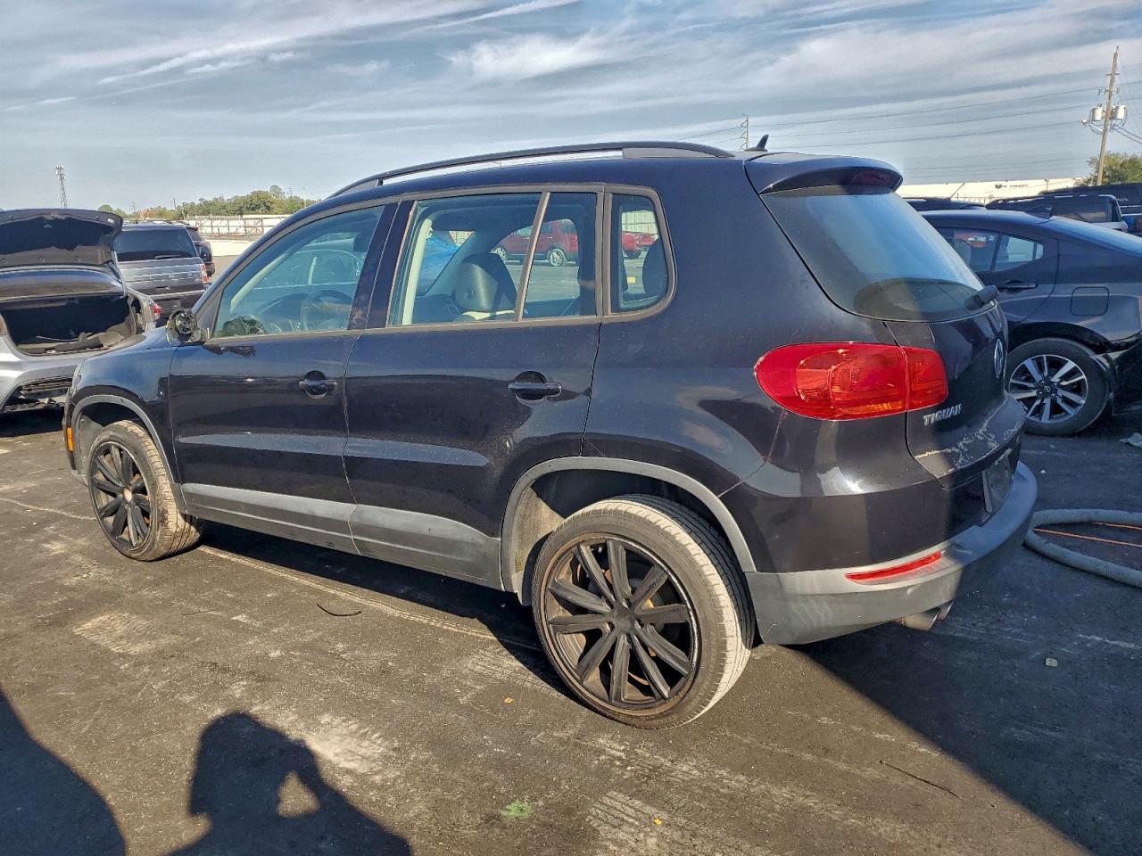 VOLKSWAGEN TIGUAN S