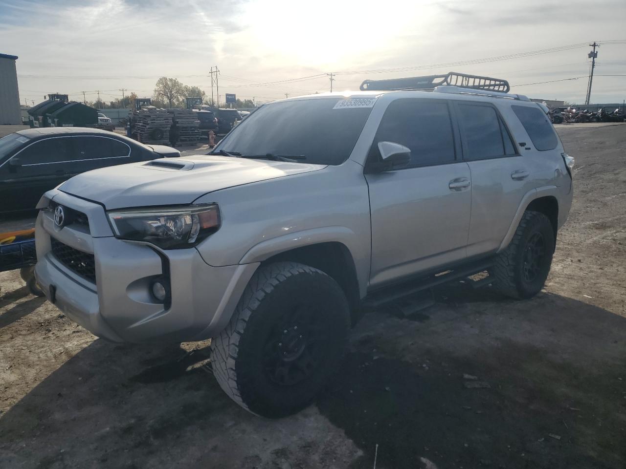 TOYOTA 4RUNNER SR5