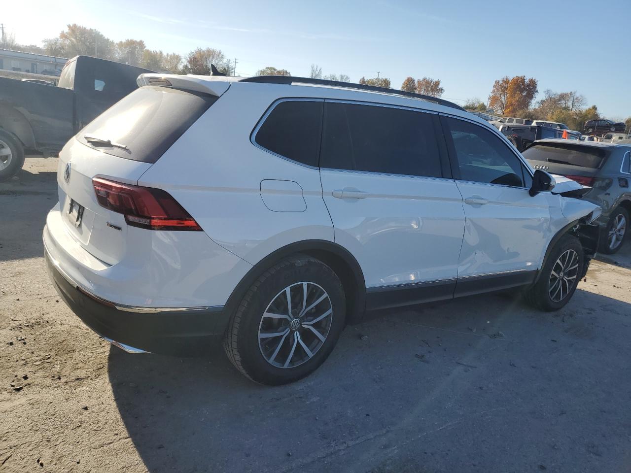 VOLKSWAGEN TIGUAN SE