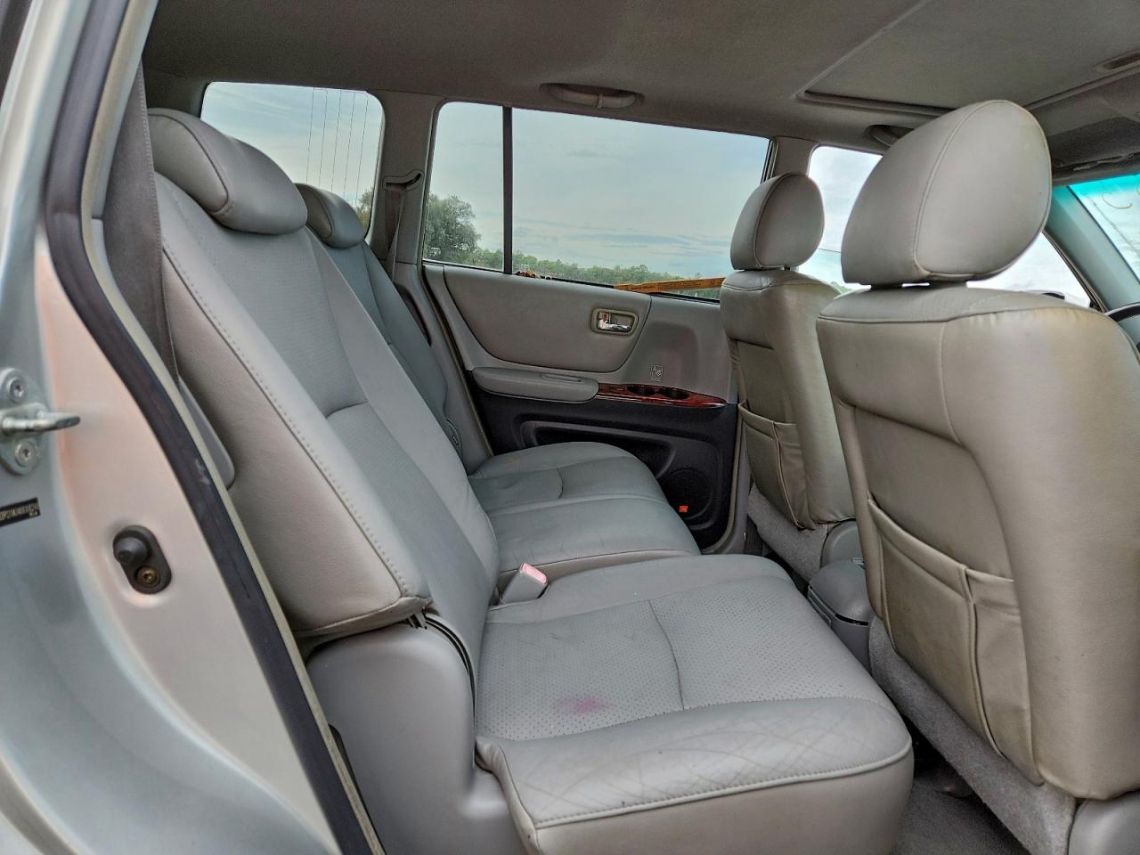 Lot #3318967966 2004 TOYOTA HIGHLANDER