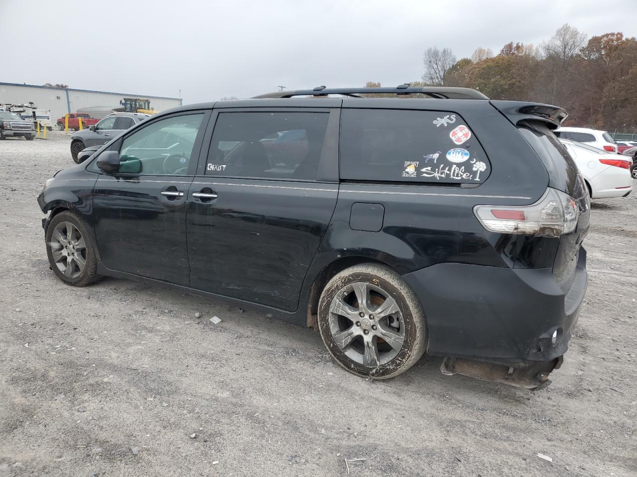 TOYOTA SIENNA SPORT