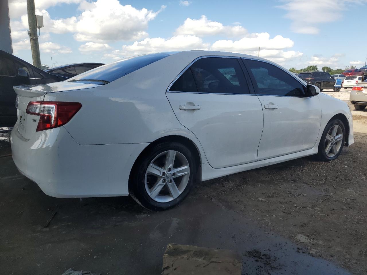TOYOTA CAMRY L