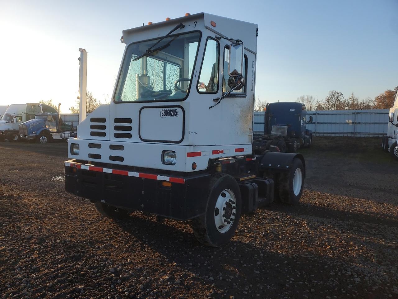 Lot #3308292154 2012 CAPACITY YARD TRUCK