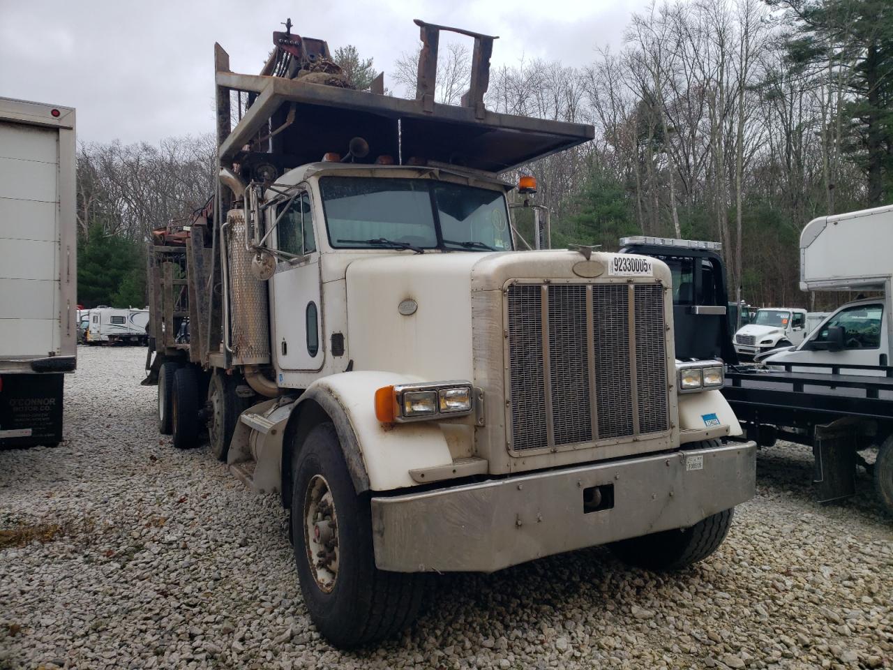 Lot #3284674375 1998 PETERBILT 357