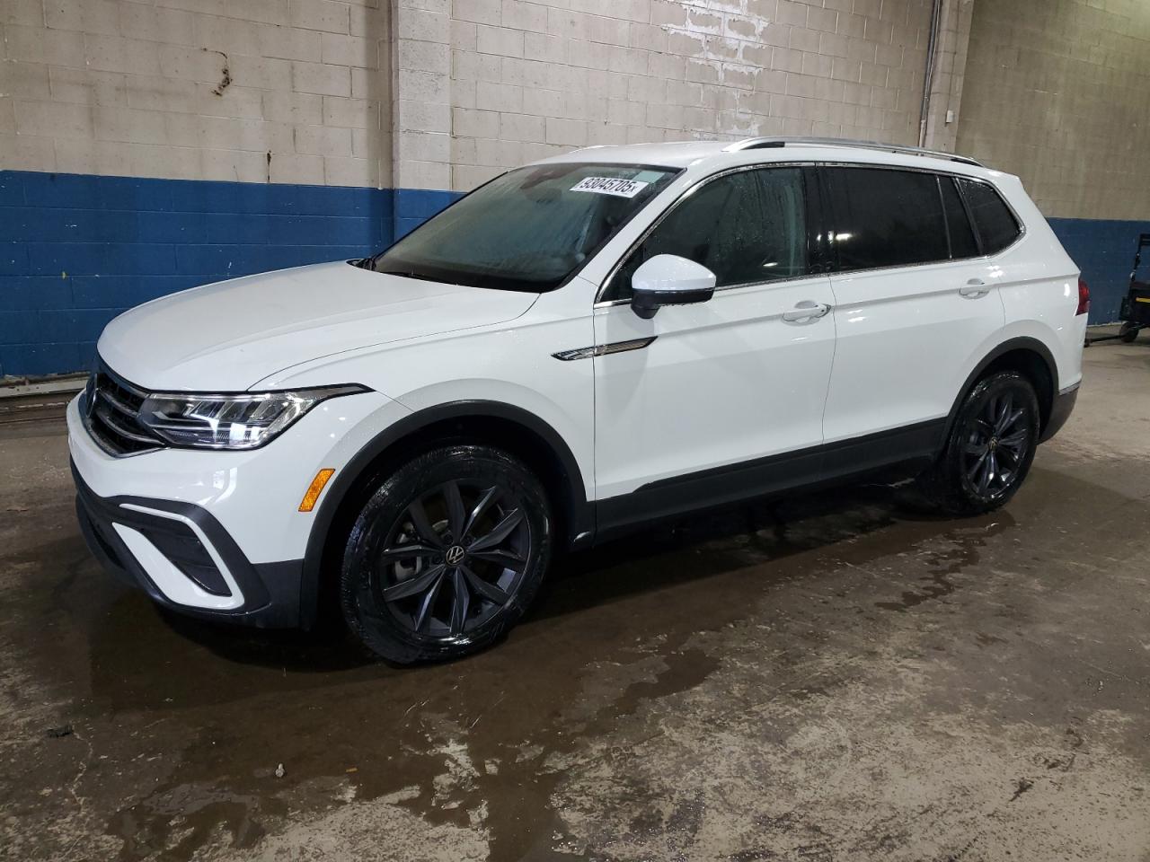 VOLKSWAGEN TIGUAN SE