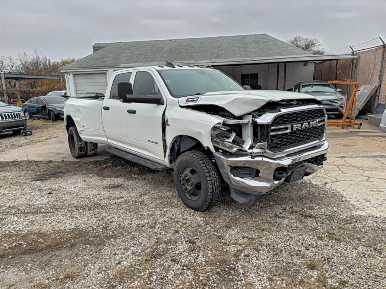 RAM 3500 TRADESMAN