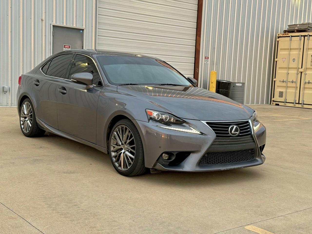 LEXUS IS 200T