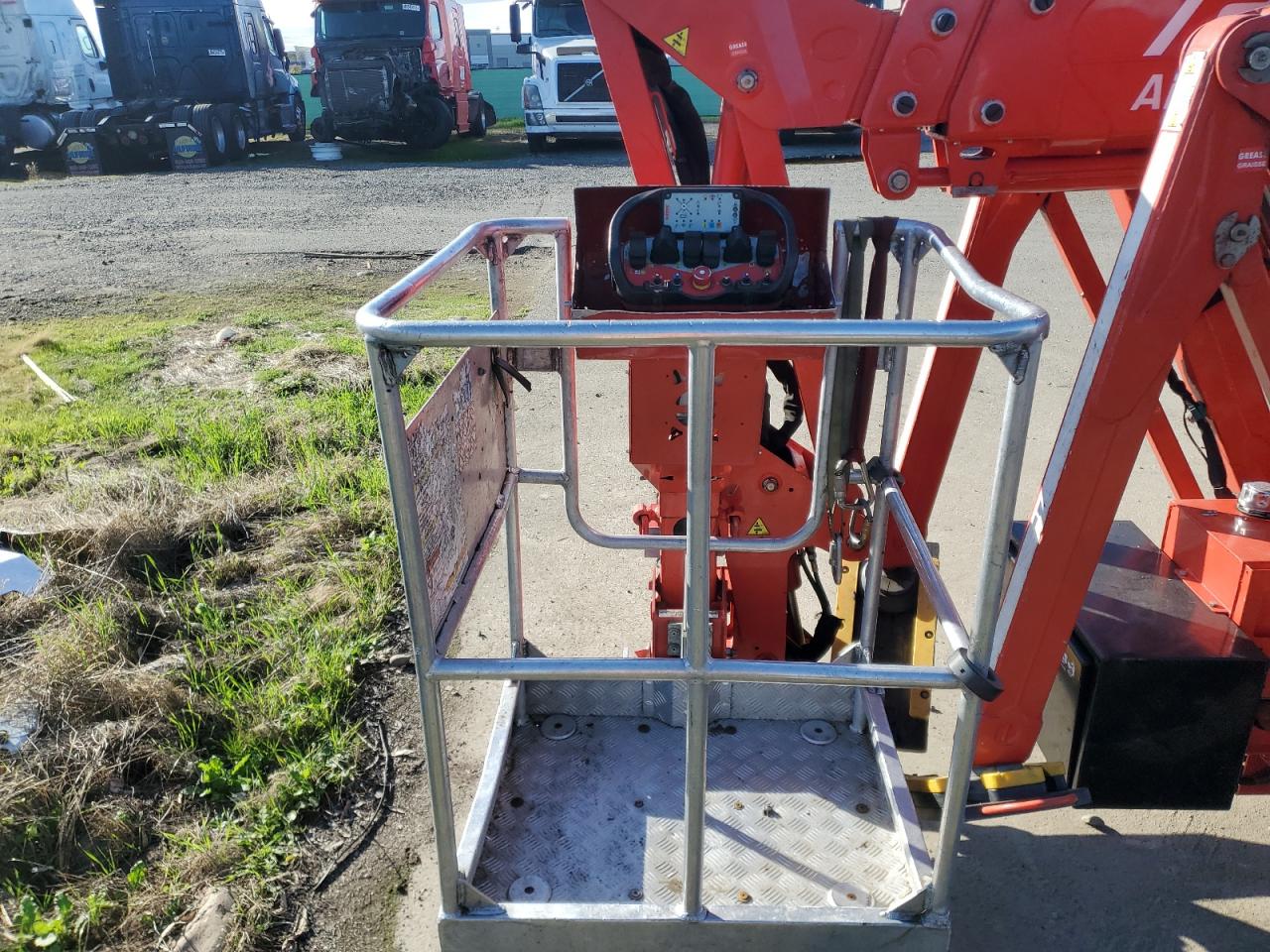 Lot #3298164071 2021 CMC 72HD ARBOR