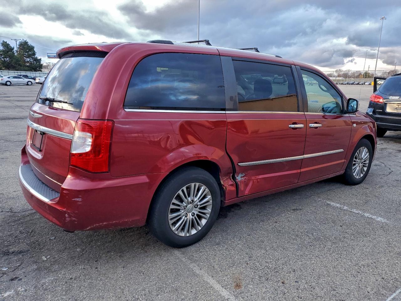 CHRYSLER TOWN & COUNTRY TOURING L