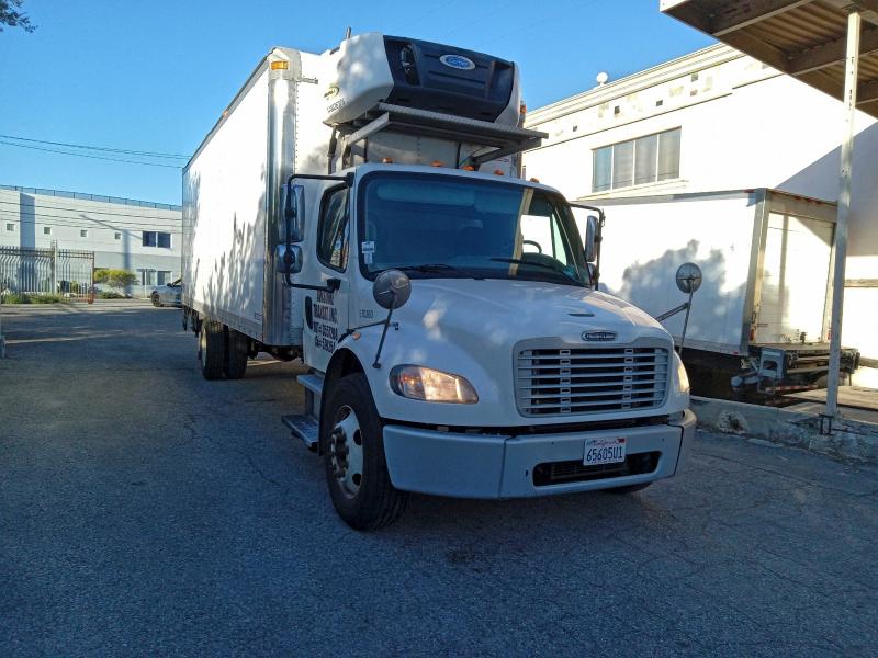 2015 FREIGHTLINER M2 106 MED #3303669929