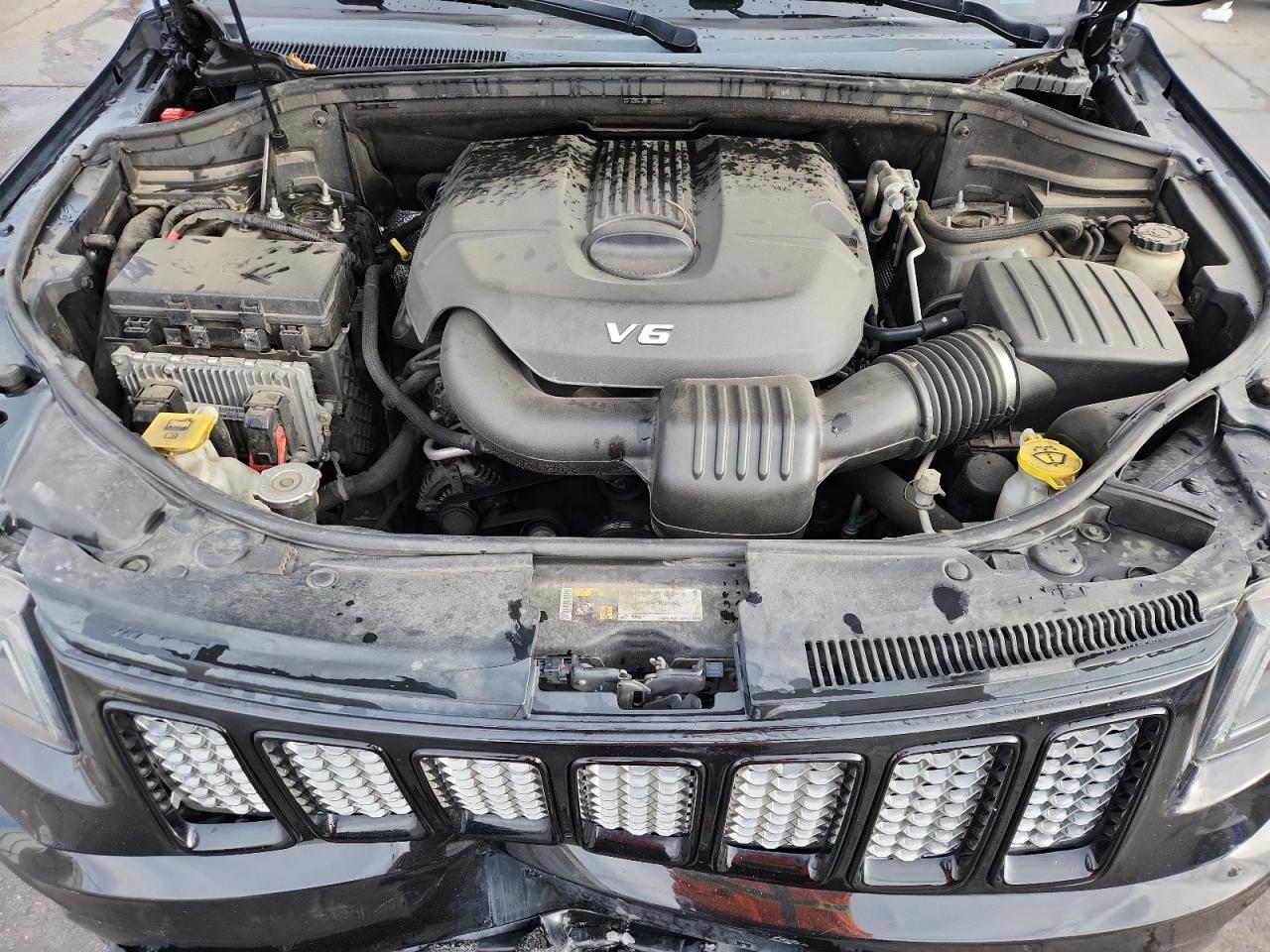 JEEP GRAND CHEROKEE LAREDO