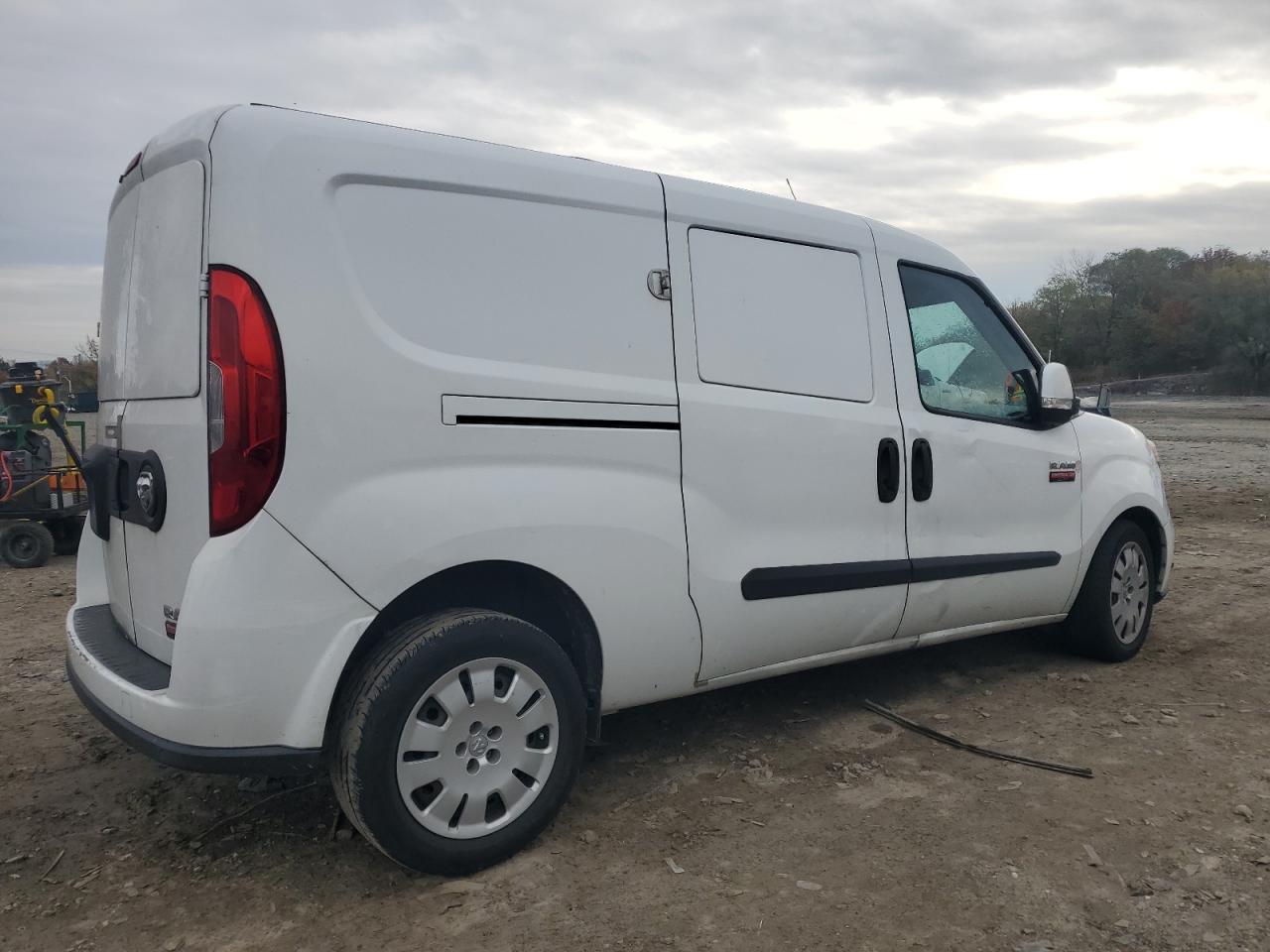 RAM PROMASTER SLT