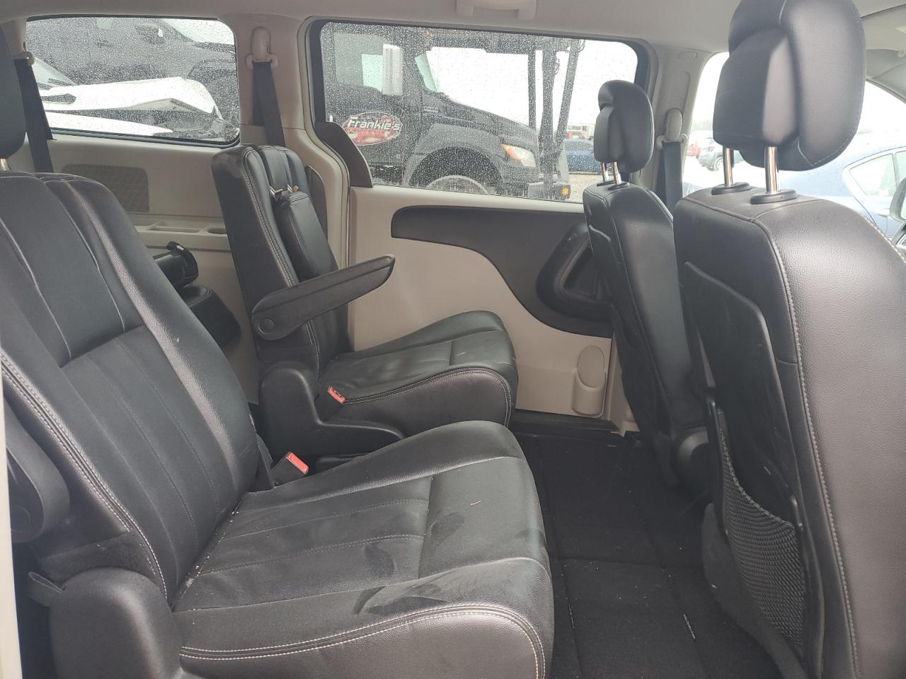 CHRYSLER TOWN & COUNTRY TOURING