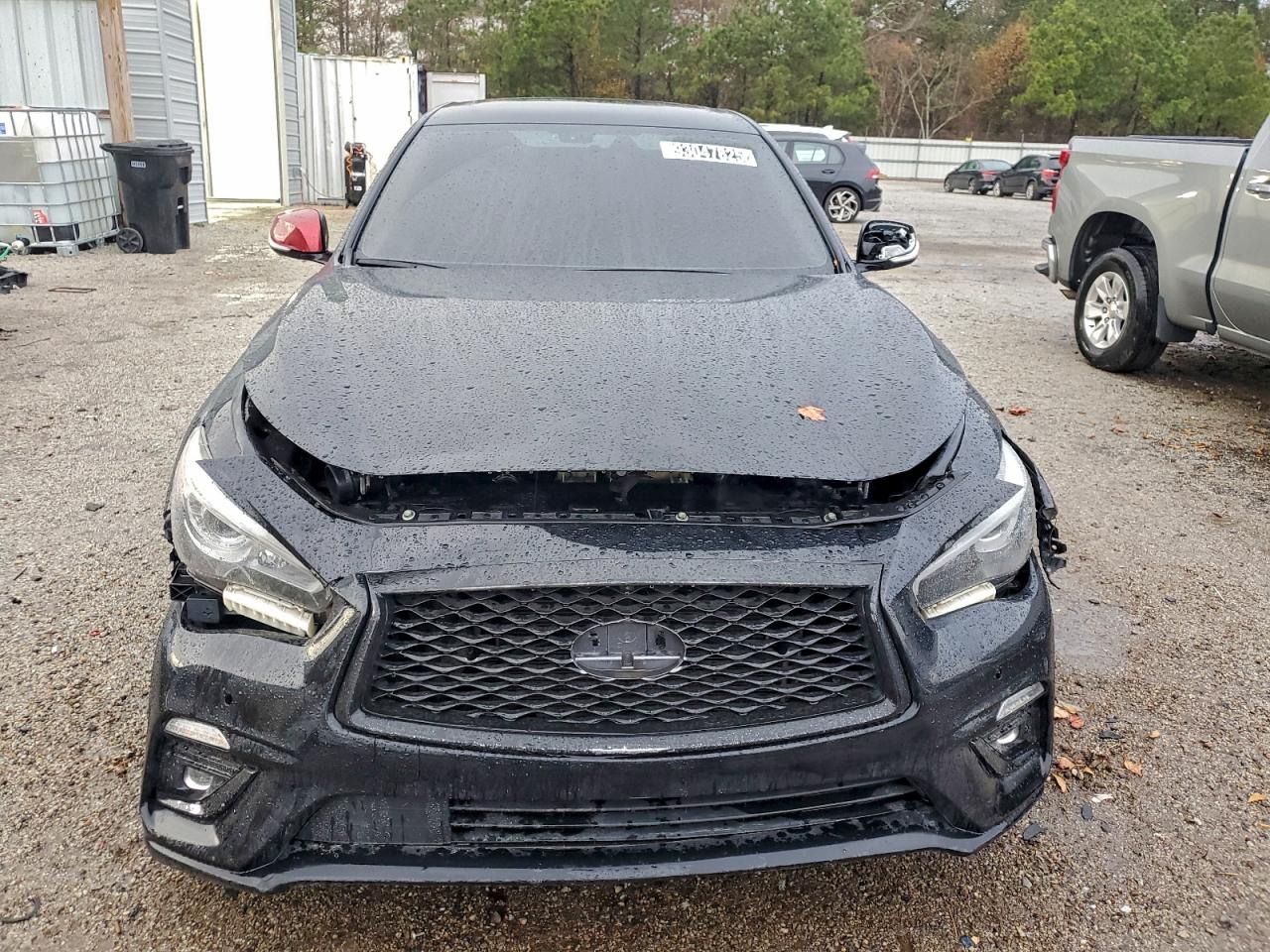 INFINITI Q50 LUXE