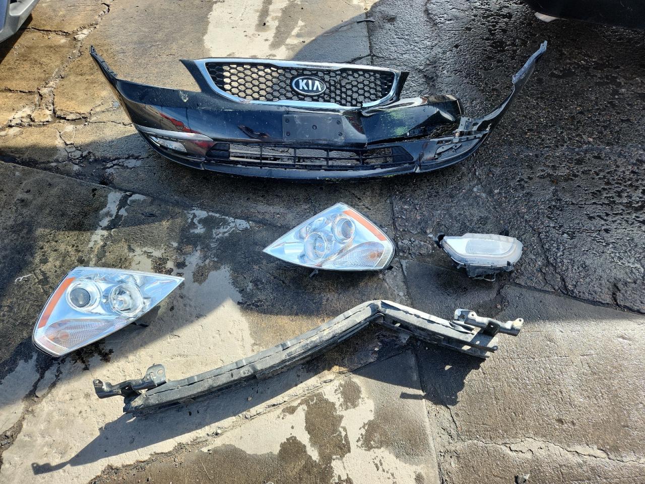 Lot #3288041136 2014 KIA SEDONA LX