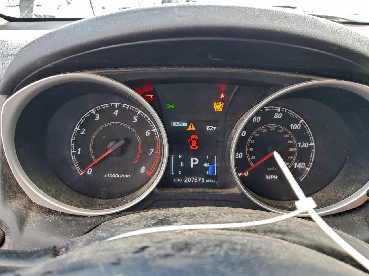 MITSUBISHI OUTLANDER SE