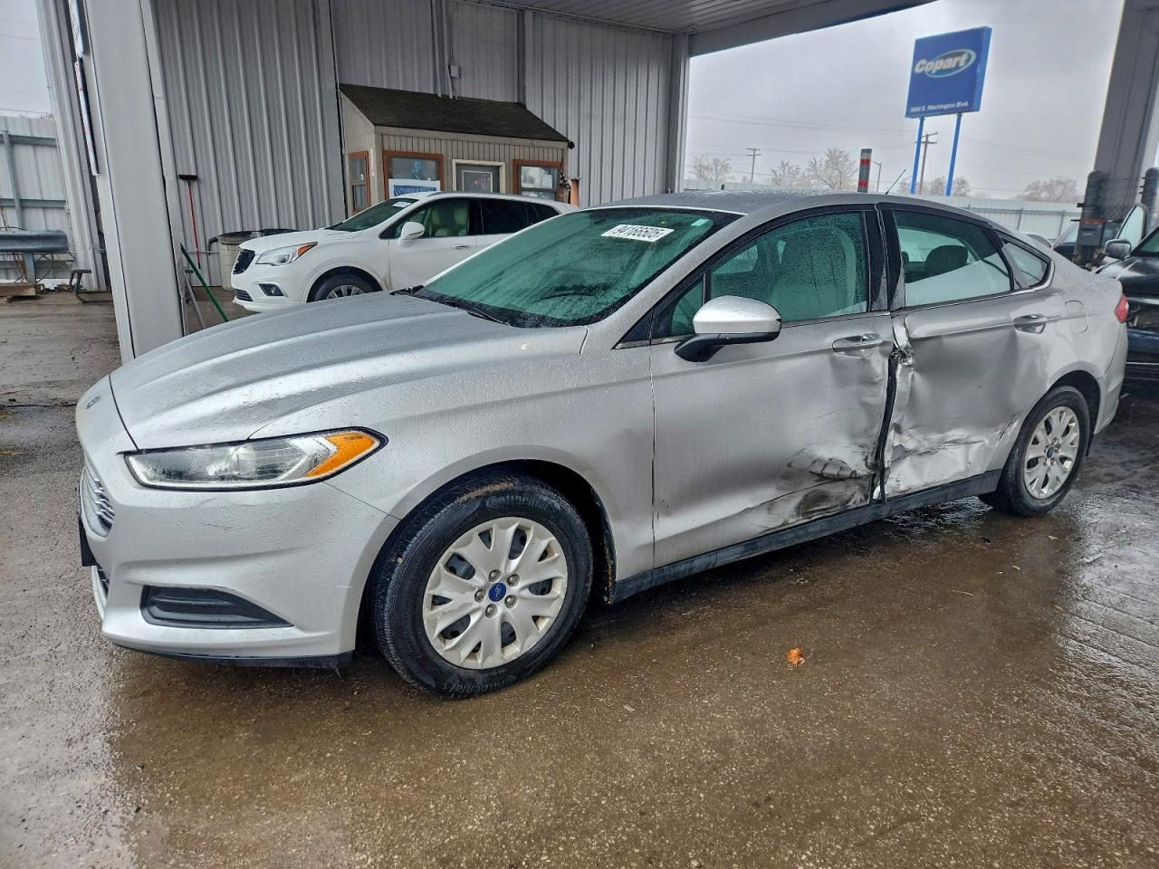 FORD FUSION S