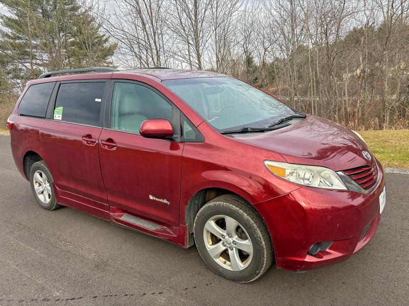 Global Auto Auctions: 2016 TOYOTA SIENNA LE