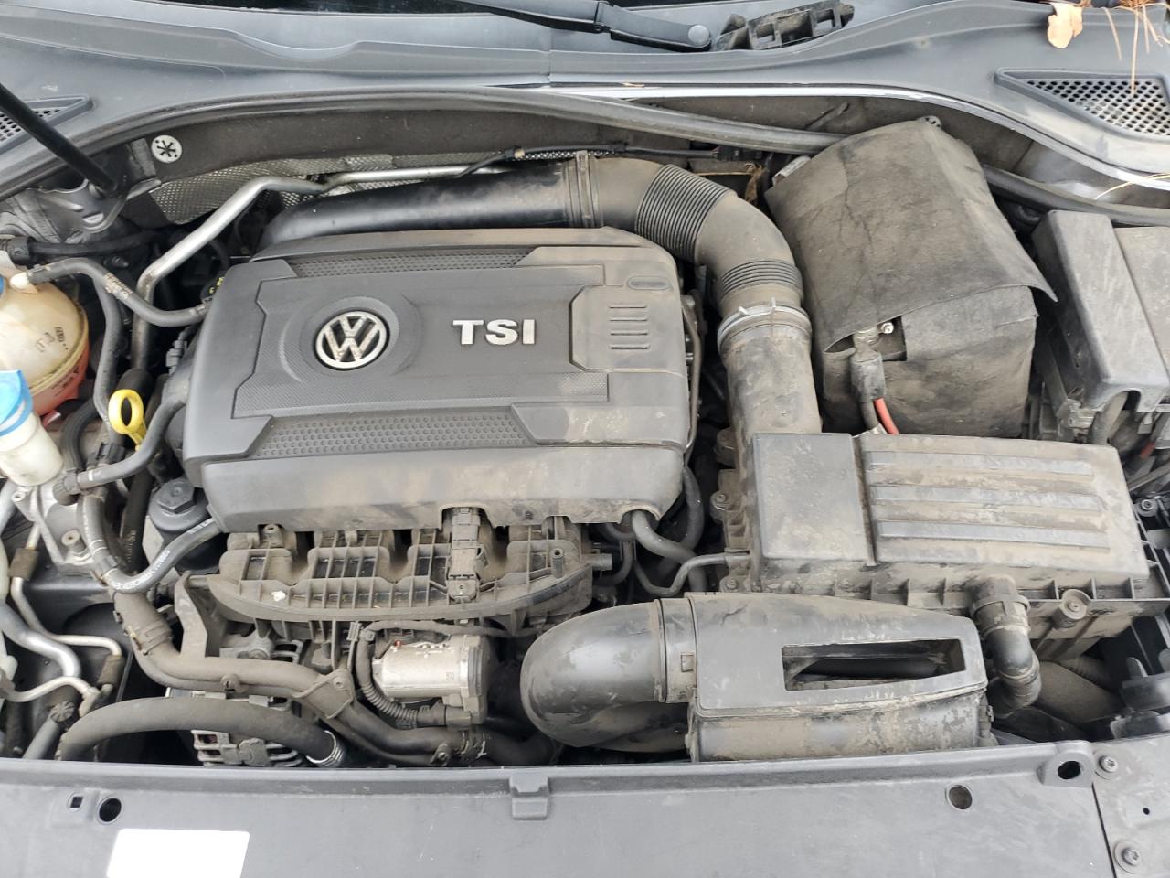 VOLKSWAGEN PASSAT SE