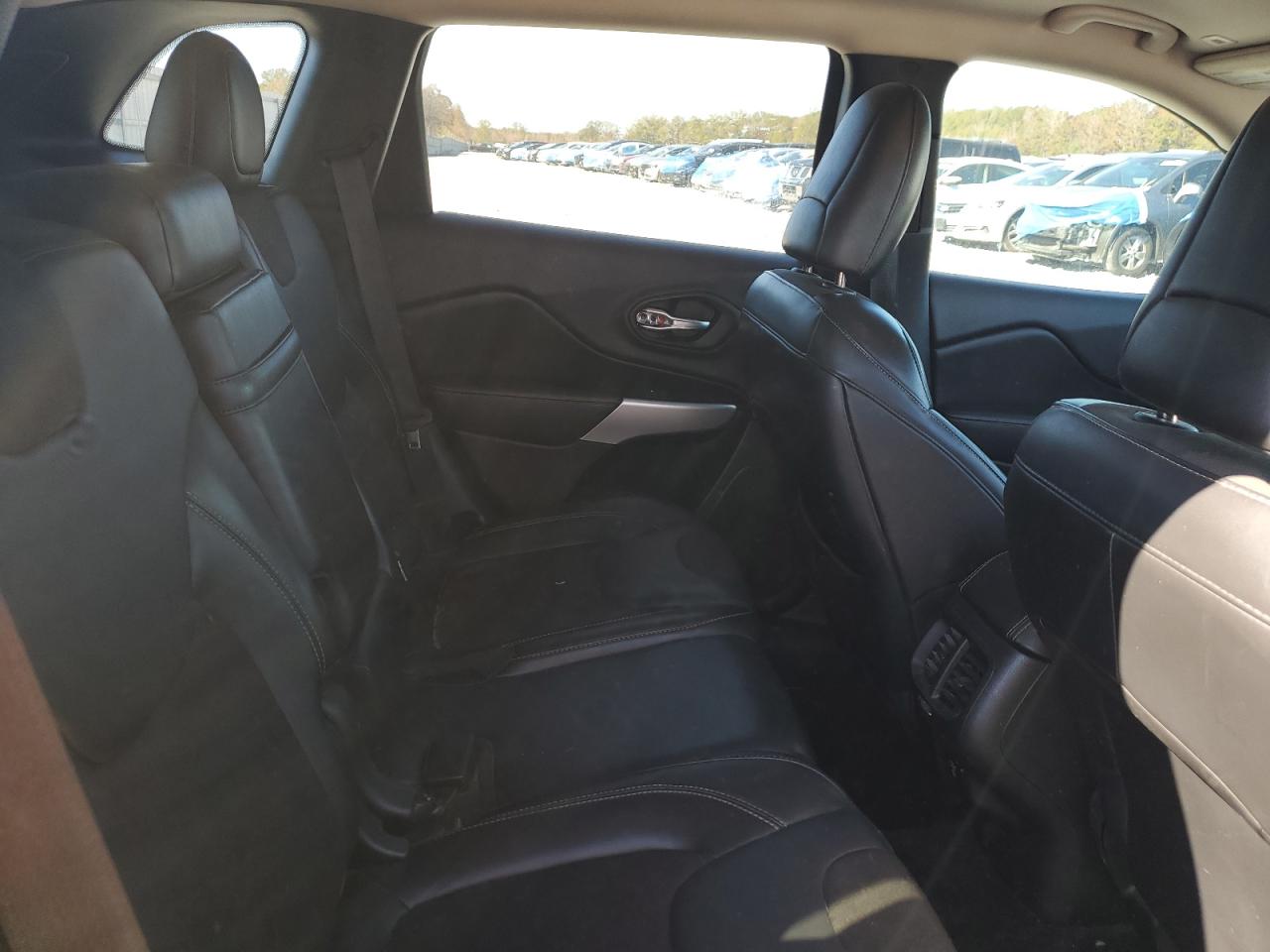 JEEP GRAND CHEROKEE LATITUDE PLUS