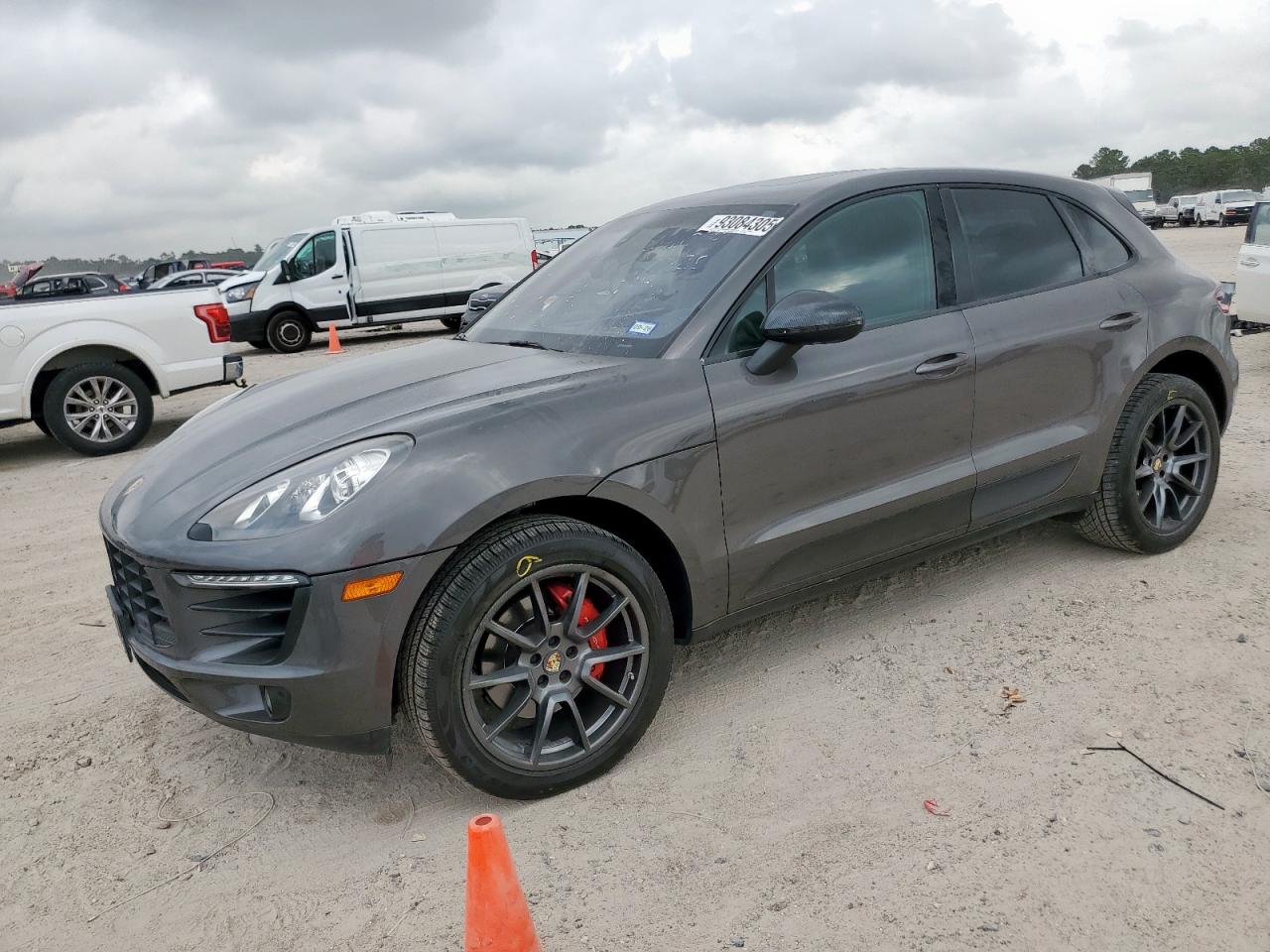PORSCHE MACAN S