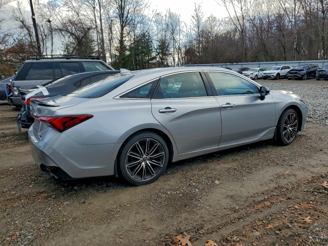 TOYOTA AVALON XLE