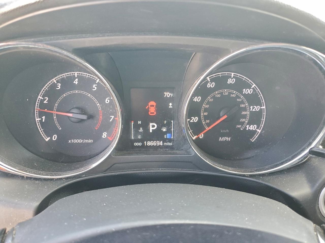 MITSUBISHI OUTLANDER SE